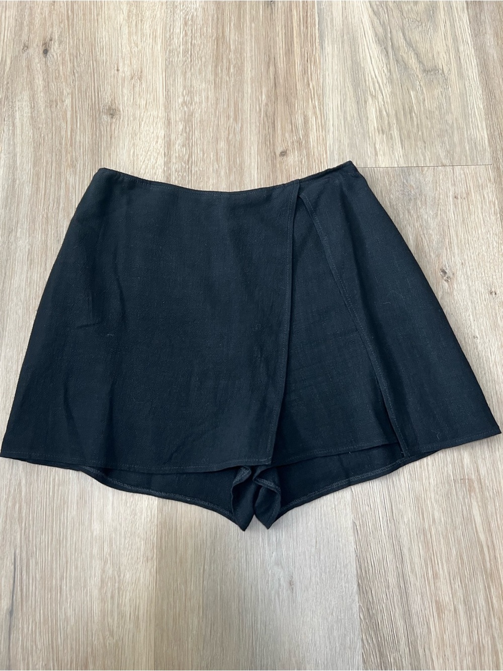 LA Hearts linen blend asymmetrical hem skort size medium black